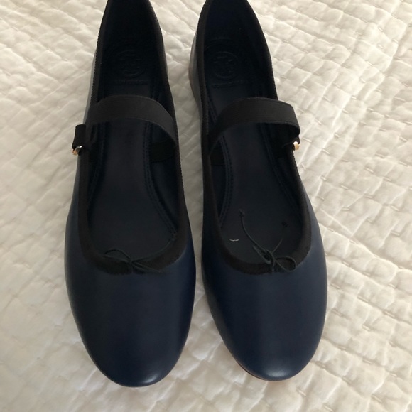Tory Burch Shoes - Tory Burch Mary Jane Ballet Flat shoe